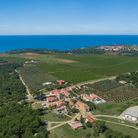 Modern 8 P With A Private Pool, Spacious Garden And Terrace * Novigrad Istria